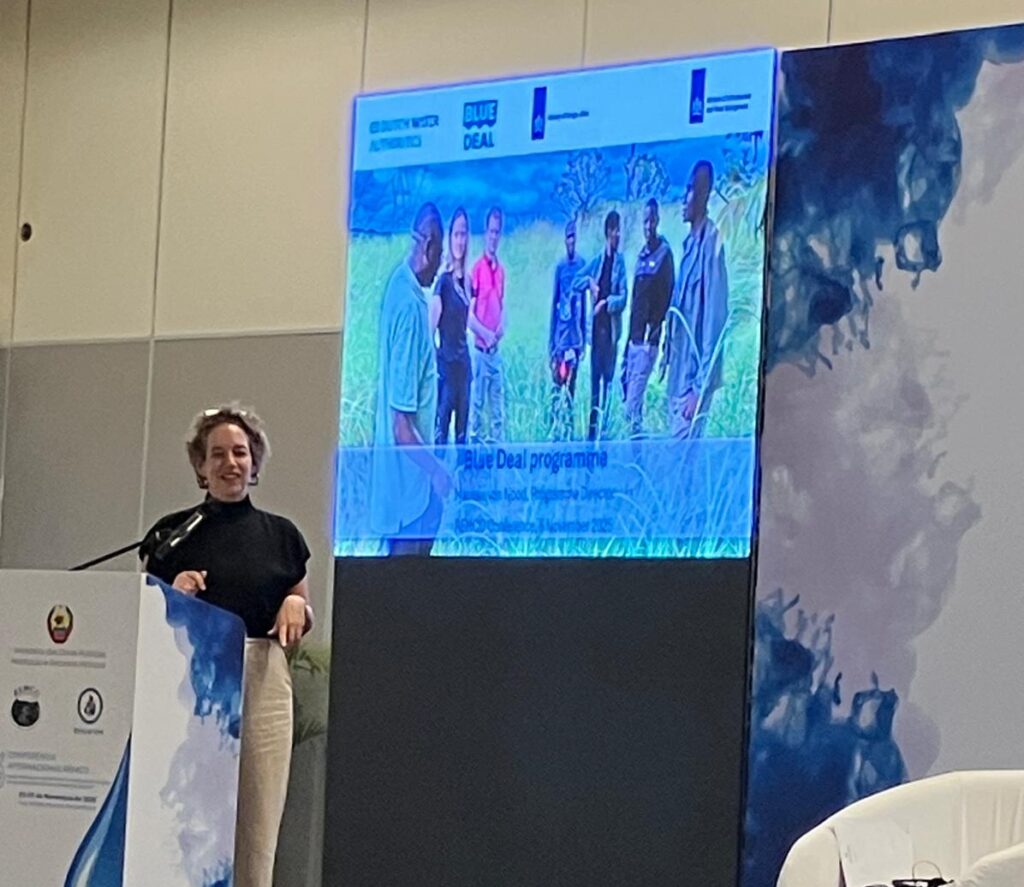 Marieke van Nood presents at REMCO