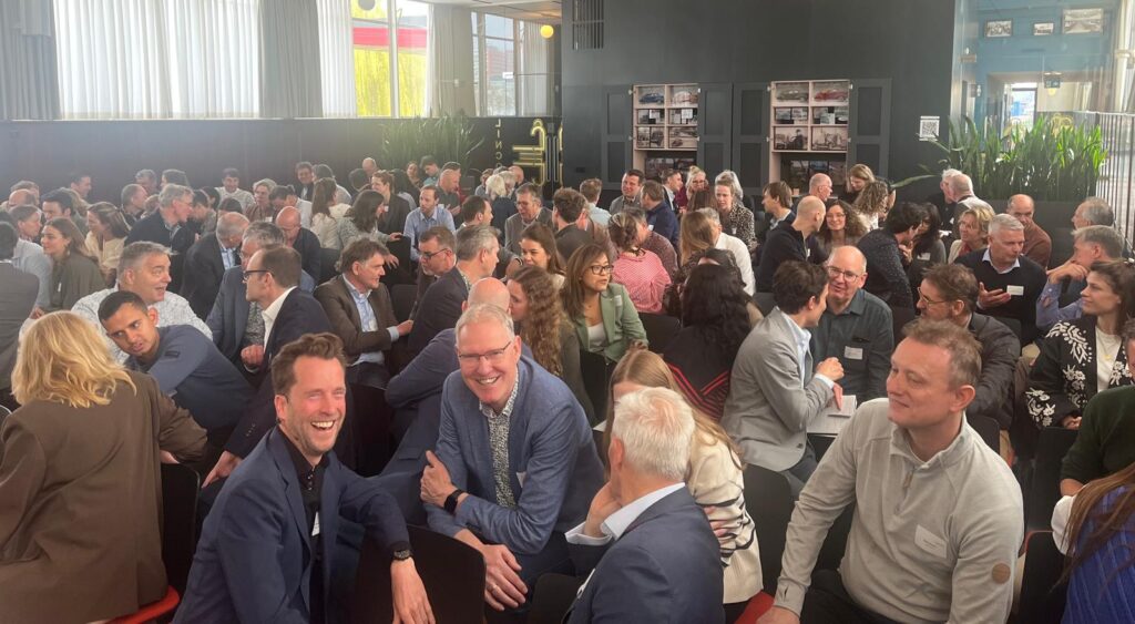 Networking in the plenary session